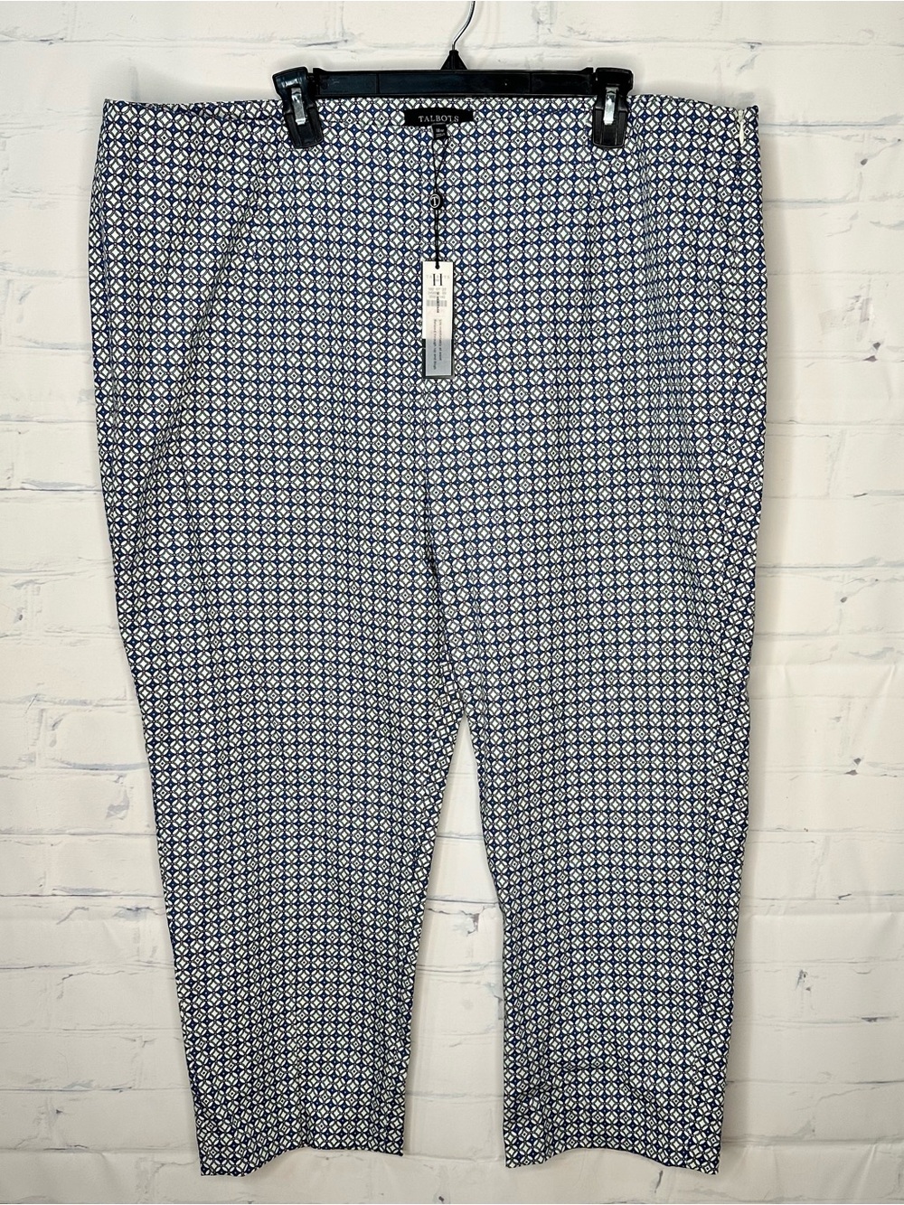 Womenโs Talbots Sizeโ 18W Heritage Pants - Brand New with Tags!